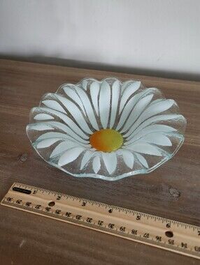 Vintage Sydenstricker Fused Art Glass Daisy Bowl Cape Cod Signed Ruffled Edge
